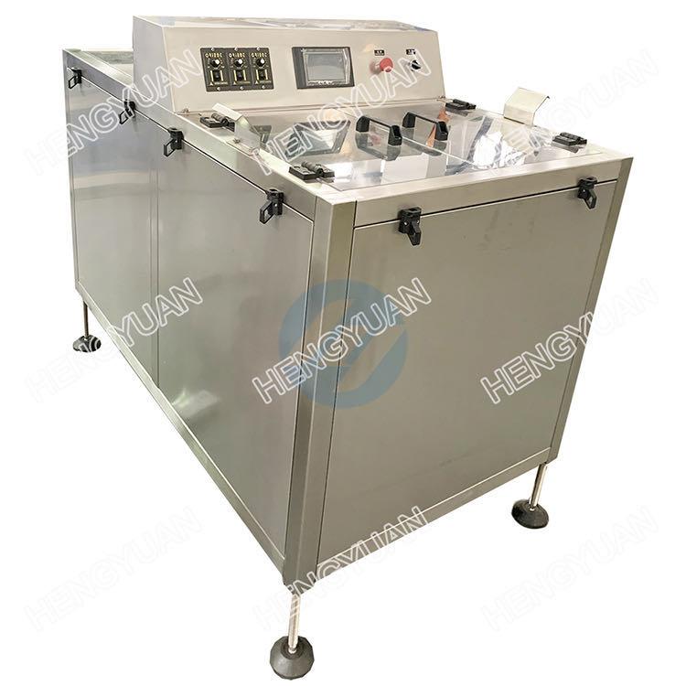 Automatic small bottle sorting machine