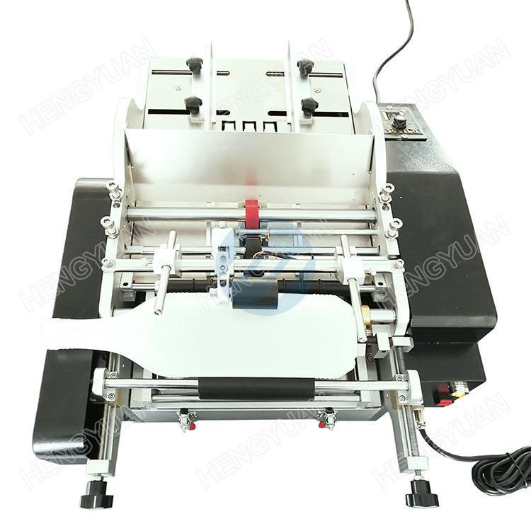 Semi-automatic Round Bottle Labeling Machine